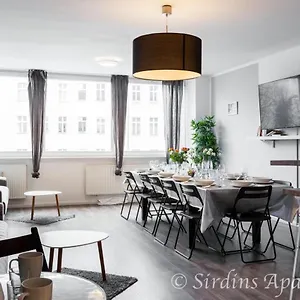 big-trendy-apartments-city-center.find-berlin-hotels.com/